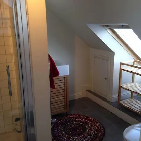 Fishponds Retreat Homestay *